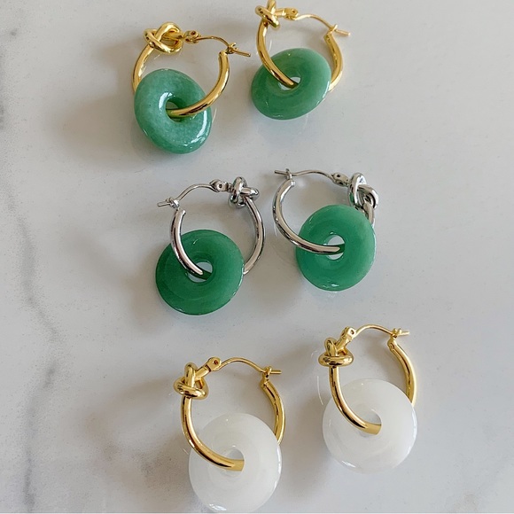 Jade earrings, Dangle Jade earrings, green jade earrings, Statement earrings - Picture 1 of 10
